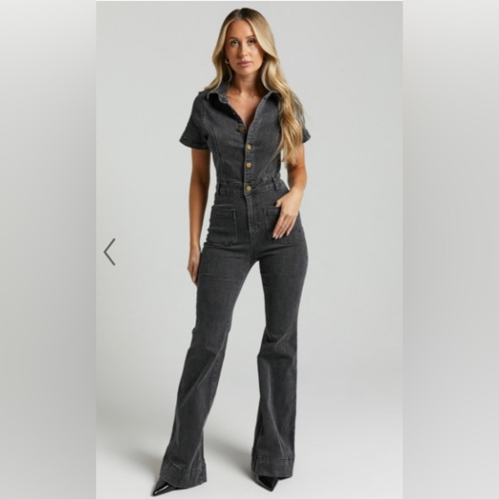 Showpo- NWT Short sleeve flared denim jumpsuit in black wash- Silvena Jumpsuit